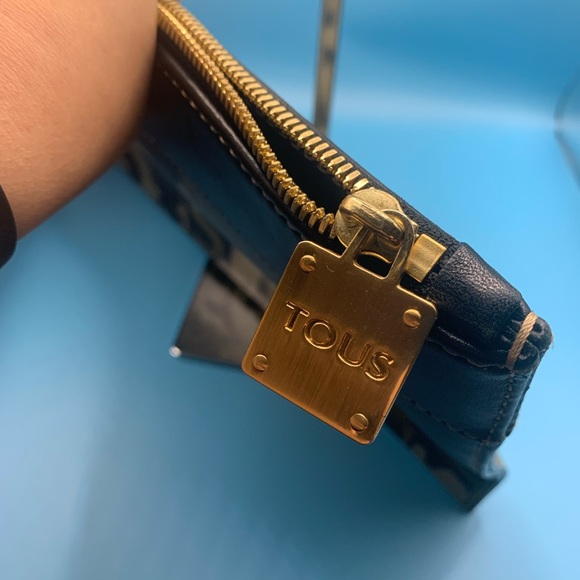 Vintage Authentic Tous Leather Folder/Clutch - Picture 10 of 12